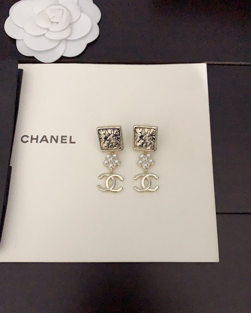 Ch**el earrings